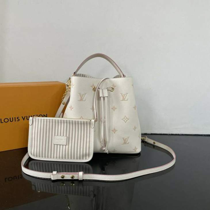 Picture of Louis Vuitton Handbags _SKUfw197239532fw